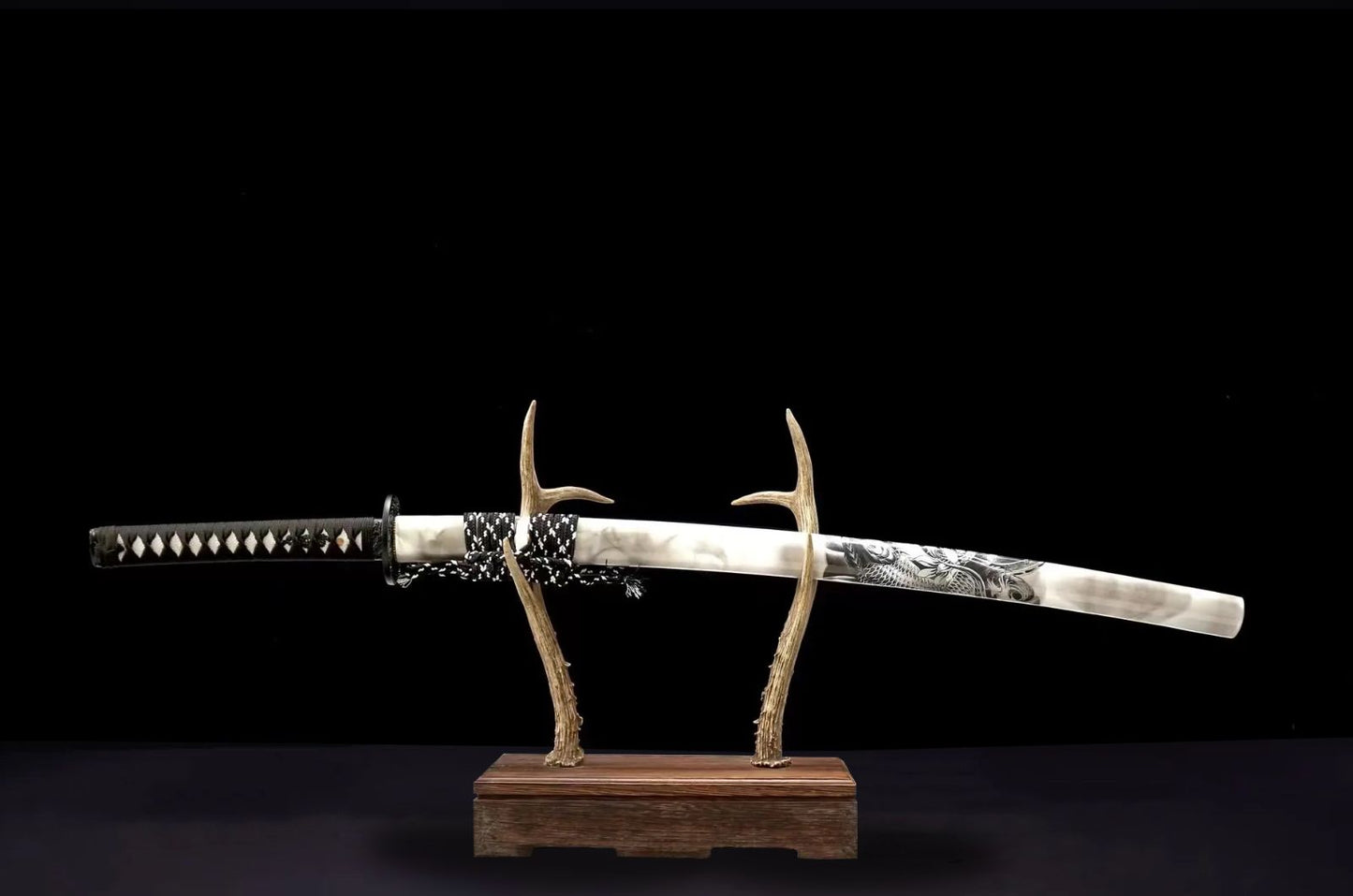 Mutsu Katana (1060 Carbon Steel with Genuine Hamon)