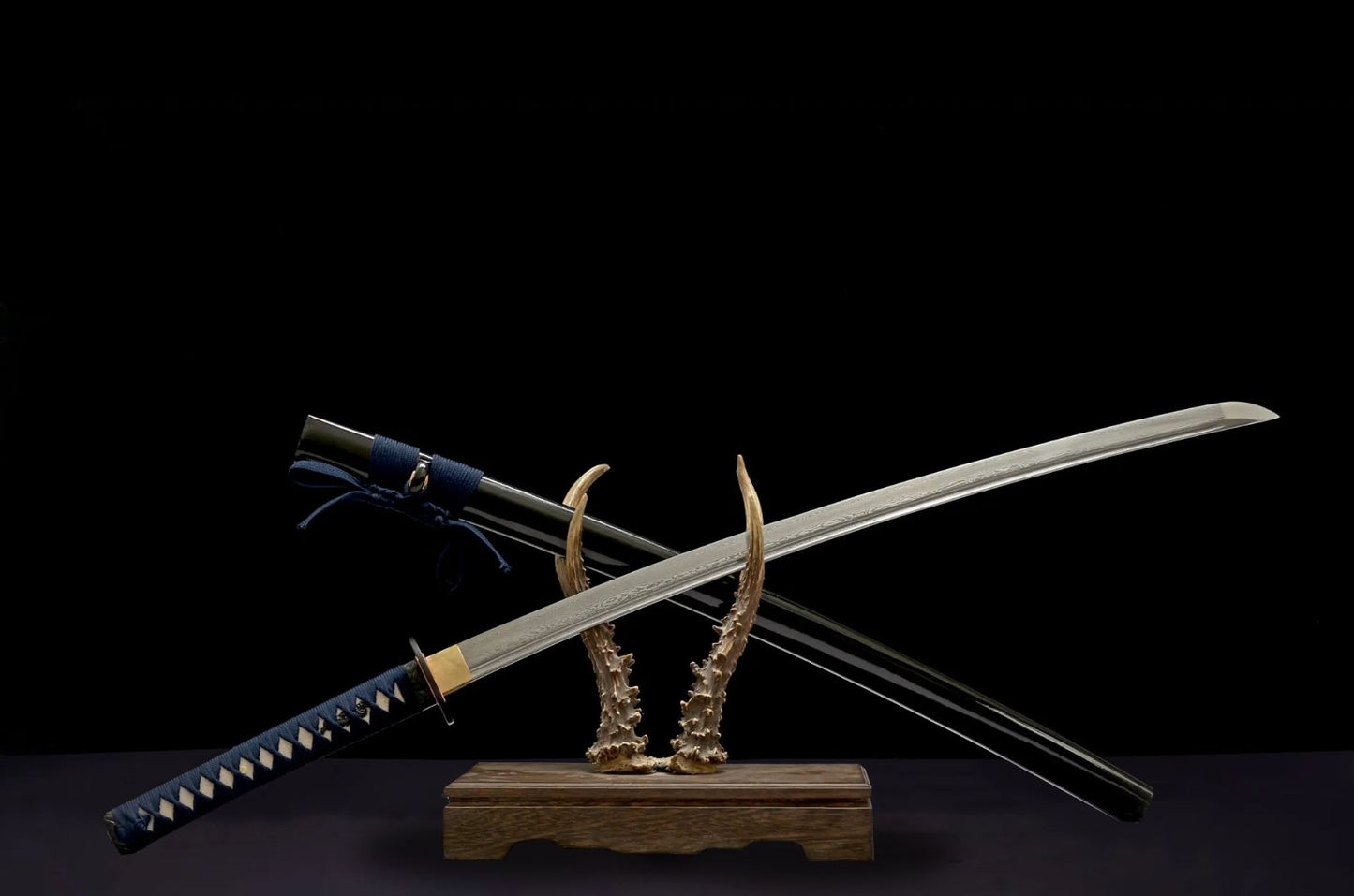 Sakura Katana (Damascus Steel & Genuine Ray Skin)