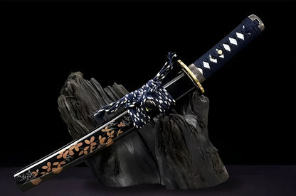 Tanto Awara (Hammered Damascus Steel)